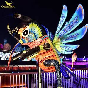 Lanterne en soie personnalisée pour les fêtes de Noël, Diwali et Thanksgiving avec lumières LED pour exposition - Couleur et taille personnalisables - Product Image 5