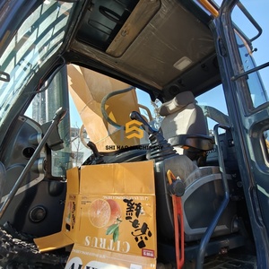 Excavatrice sur chenilles d'occasion Hyundai 520L-9VS pour travaux de terrassement et miniers, peinture d'origine importée, godet de 0,8 m, 52 tonnes, moteur et boîte de vitesses. - Product Image 6