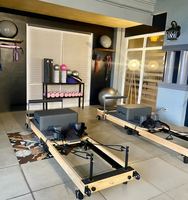 Machine de Pilates pliable en bois, portable, en chêne, pour studio à domicile, avec accessoires complets, capacité 150 kg