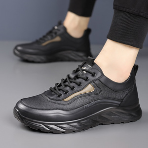 รองเท้าหนังลำลองสำหรับผู้ชาย เดินป่า เล่นกีฬา พื้นยาง แฟชั่นทันสมัย สวมใส่สบาย - Product Image 4