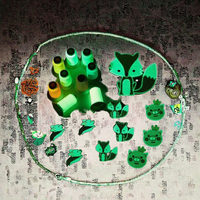 Fil à coudre en polyester phosphorescent à prix compétitif, motif teint lumineux, faible rétrécissement, pour vêtements, marque HUA BAO
