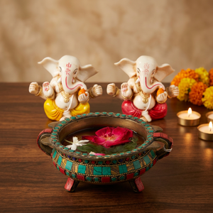 Statuette de Ganesha en résine artisanale traditionnelle miniature de Nirmala Handicrafts |   Vente en gros d'idoles blanches du dieu hindou Ganesha, provenance Rajasthan - Product Image 3