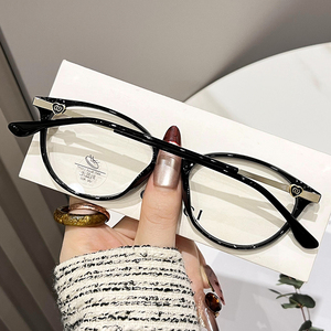 Montature per <span class=keywords><strong>Occhiali</strong></span> <span class=keywords><strong>da</strong></span> <span class=keywords><strong>Vista</strong></span> Rotonde Retrò Ultraleggere Personalizzate in TR90 con Blocco Luce Blu per Donna - Collezione 2026 - Product Image 2