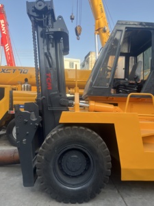 Chariot élévateur diesel d'occasion TCM FD200 20 tonnes 30 tonnes du Japon, très demandé, bonnes performances, stock pas cher en vente à Shanghai - Product Image 4