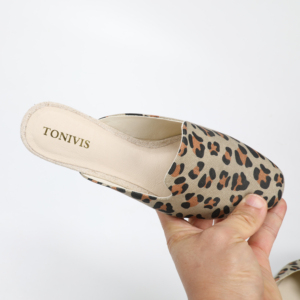 Top top qualité unisexe relax mules léopard femmes en cuir véritable mules plates sans lacet confortable <span class=keywords><strong>espadrilles</strong></span> sandale - Product Image 5