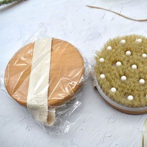 Bathroom Accessories Round Wooden Handle Dry Exfoliating Brush - Product Image 6
