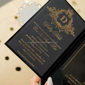 Invitación de Lujo Personalizada en Terciopelo para Boda, Cumpleaños, Día de la Madre, Navidad, San Valentín, Año Nuevo, con Estampado Dorado Personalizado - Product Image 4