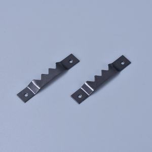 Shanfeng 100 piezas de metal de diente de sierra marco de fotos perchas con 200 clavos puerta gancho y ojo - Product Image 3