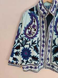Chaqueta de Terciopelo con Bordado de Encaje Floral, Estilo Bohemio, Abrigo Indio de Invierno, Ropa de Fiesta, Prenda Exterior Festiva, Regalo para Esposa - Product Image 3