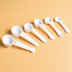 Cucharas medidoras de plástico desechables de 1, 3, 5 y 10g para cocina, repostería, juego de colores sólidos - Product Image 1