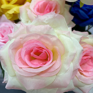 7 Têtes de Roses Artificielles en Soie Effet Diamant pour Décorations de Mariage, Marqueurs d'Allée et Arrangements Floraux - Product Image 3