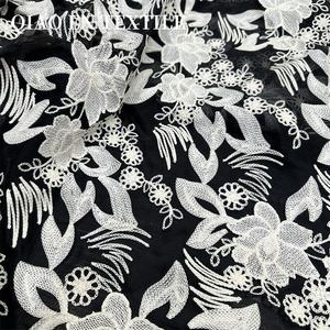 Fait à la main nouveau légèrement <span class=keywords><strong>transparent</strong></span> 100d <span class=keywords><strong>Tulle</strong></span> Rose fleur tridimensionnelle broderie tissu haut Cheongsam robe vêtement garçons - Product Image 3