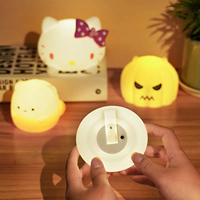 Lampe de nuit LED en silicone à commande tactile, rechargeable par USB, en forme de citrouille fantôme d'Halloween, pour la décoration de la pièce