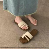 2024 nouveau été femmes plat rétro plate-forme sandales personnalisées bout ouvert chaussures de plage avec semelle intérieure fond souple vêtements d'extérieur