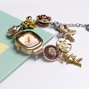 Reloj de Pulsera de Cuarzo Retro Único y Personalizado para Mujer, Oro Rosa, Esmalte Floral, Cristal, Cadena Ajustable, Esfera Analógica, Joyería Elegante - Product Image 4