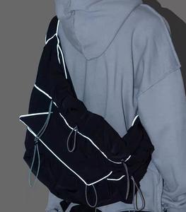 Toptan yüksek görünürlük polyester renkli giyim aksesuarları yansıtıcı boru için spor/çanta iyi yansıma - Product Image 5