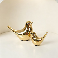 Figurine d'oiseau en céramique plaquée or, sculpture animale moderne de luxe, ornement de table pour la décoration de la maison, du salon ou des étagères