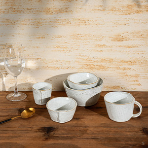 Vaisselle en céramique blanche style nordique simple rétro avec incrustation dorée, style Ins : Mug, Tasse à café, Plateau, Bol à soupe, Bol à riz, Assiette à soupe - Product Image 2