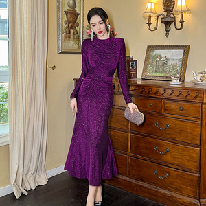 ZYHT 30615 primavera 2025 Custom Design plissettato paillettes luccicante abito lungo sirena donna <span class=keywords><strong>abiti</strong></span> Casual <span class=keywords><strong>con</strong></span> spacco laterale - Product Image 4