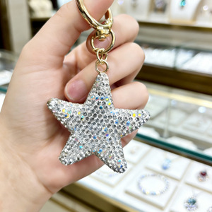 Llavero de estrella con diamantes de imitación, colgante brillante y bonito de aleación en tono dorado para bolso, regalo - Product Image 2