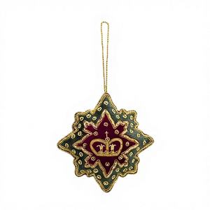 Meilleur prix de gros indien VAISHNAVI HANDICRAFTS GATEWAY Ornements de Noël brodés à la main Boule d'ornement pour arbre de Noël - Product Image 1