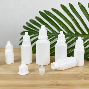 ขวดหยดสีขาว 10-20 มล. บรรจุภัณฑ์เครื่องสำอางทรงกระบอกพลาสติก แบบปิดผนึก ขวดบีบกันแสงสำหรับของเหลว - Product Image 2