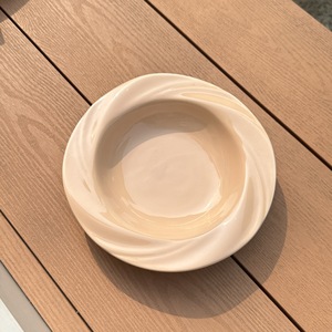 Assiettes en céramique à bord ondulé couleur pastel, bols profonds pour soupes et pâtes, pour la maison, la restauration, le brunch, les desserts et les services quotidiens - Product Image 3