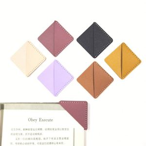 Marcapáginas de Cuero PU Multicolor al por Mayor, Protector de Esquinas para Libros y Diarios, Antidesgarros, Regalo Perfecto para Graduados - Product Image 3