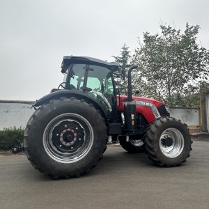 Trattore Agricolo 4x4 da 240 CV per Lavori Forestali Pesanti e Falciatrice per Prati - Product Image 3