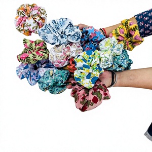Chouchous colorés faits main en pur coton, élastiques à cheveux en tissu floral, doux et réutilisables, accessoires pour queue de cheval - Product Image 3