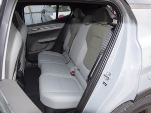 Vol-vo EX30 CrossCountry 2026, édition haute performance à double moteur et transmission intégrale avec batteries au lithium-fer-phosphate - Product Image 6