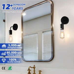 Lámpara de Pared Contemporánea de Metal y Vidrio, Dorada, para Baño, Decorativa, Hecha a Mano - Product Image 1