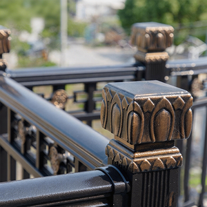 Rampe d'escalier moderne en aluminium sur mesure pour usage extérieur - Product Image 3