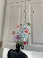 Bouquet de fleurs simulées pour la décoration de la maison moderne fait à la main au crochet Produits finis Cadeau de mariage pour la Saint-Valentin