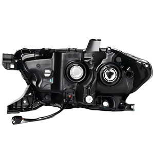 ชุดไฟหน้าสำหรับ Toyota Tacoma พื้นหลังสีดำ รุ่นอเมริกา 81110-04250 - Product Image 3