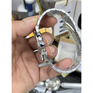 Reloj Mecánico Automático de Lujo para Hombre 2025 con Correa de Acero Inoxidable, Diseño Clásico Versátil y Moderno - Product Image 3