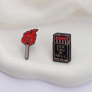Cartoon Matchbox Torch Combinatieset Broche Gotische Punkstijl Creatieve Badge Zwart Rood Zacht Emaille Reversspeld - Product Image 4