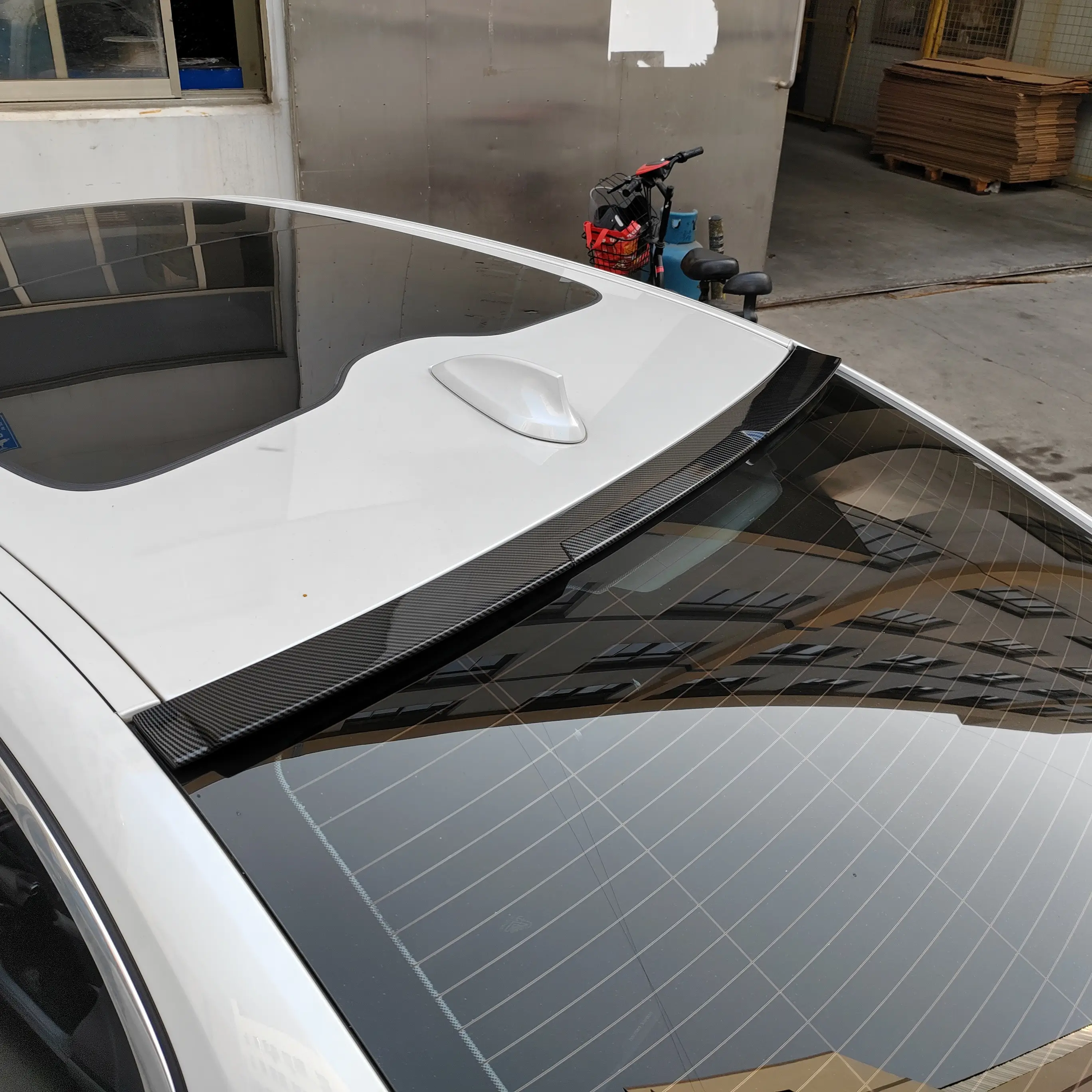 Spoiler posteriore in plastica nera lucida ABS per tetto per BMW E46 E90 F30 G20 E60 F10 G30