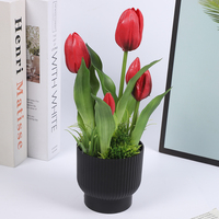 Großhandel Hohe Künstliche Tulpen im Schwarzen Topf UV-Beständig Außendekoration 10x30cm Großpackung 144 Stück Zaun Garten