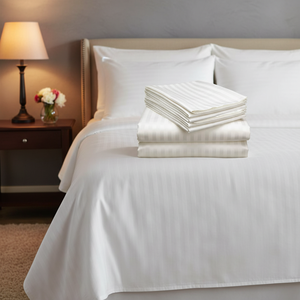 Juego de Sábanas de Lujo al por Mayor de 1800 Hilos para Hostelería, Sábanas Planas a Granel de Lino con Raya de Satén de 1cm para Camas de Hoteles Estrella - Product Image 1