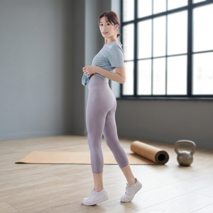 Leggings de yoga côtelés taille haute, longueur mollet, sans coutures, extensibles dans quatre directions, couleur unie, en Spandex et Nylon - Product Image 1