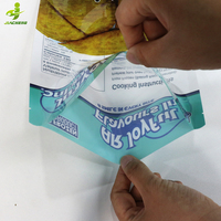Op maat gedrukte, gesealde platte plastic verpakkingen voor diepvriesproducten, zoals cassavebrood, empanadas, vleespasteitjes, kant-en-klare maaltijden en diepvrieszakken.