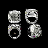 Maßgefertigter Erstaunlicher Design-Ring aus Messing mit Vollbesatz aus CZ Zirkonia Bling Hip-Hop Meisterschaftsring für Männer