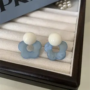 DAIHE 2024 New Color Contrasting Flower Earrings For Women's Versatile Earrings With Elegant Style Earrings