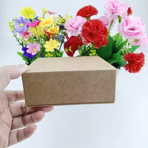 Competitive Price Luxury Cosmetic Packaging Bottle Kraft Paper Cardboard Paper Folding Packaging Gift Box With Magnetic Close