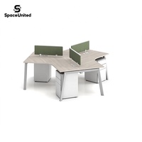 Espace de travail partagé moderne SpaceUnited avec structure en acier, bureau réglable à 120 degrés pour 3 personnes