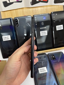 Para <span class=keywords><strong>A50</strong></span> A505U (Versión para Estados Unidos) |   Desbloqueado |   Ocho Núcleos |   Pantalla Super AMOLED de 6.4 Pulgadas |   Batería de 4000 mAh |   Multilingüe - Product Image 2