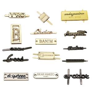 Étiquette personnalisée en métal pour sacs, logo gravé, plaque <span class=keywords><strong>de</strong></span> lettres métalliques pour sacs à main et pochettes - Product Image 2