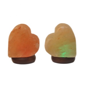 Muestra gratis Regalo De vacaciones en forma de corazón luz colorida <span class=keywords><strong>2023</strong></span> gran oferta USB lámpara de sal del Himalaya varias formas - Product Image 1