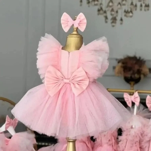 Abiti <span class=keywords><strong>da</strong></span> <span class=keywords><strong>Damigella</strong></span> Personalizzati con Applicazioni Floreali per Matrimoni, Lunghezza al Ginocchio con Fiocco in Tulle - Product Image 2